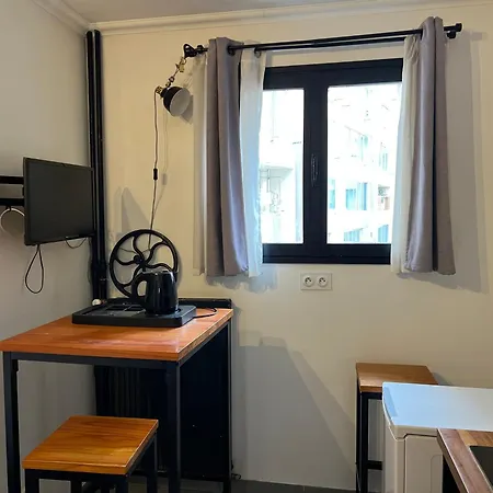 Studio Industriel Cosy A 1 Min Du Vieux-Port Calme & Tout Equipe Marseille Exterior photo
